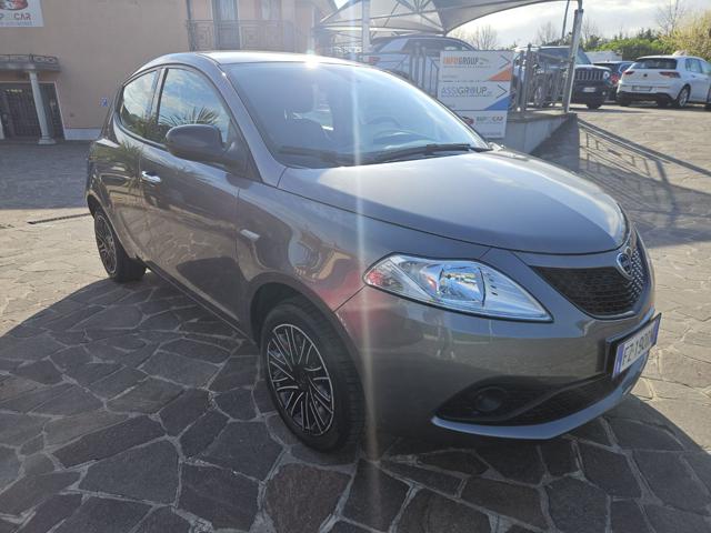 lancia ypsilon 1.2 69 cv 5 porte ss gold usata