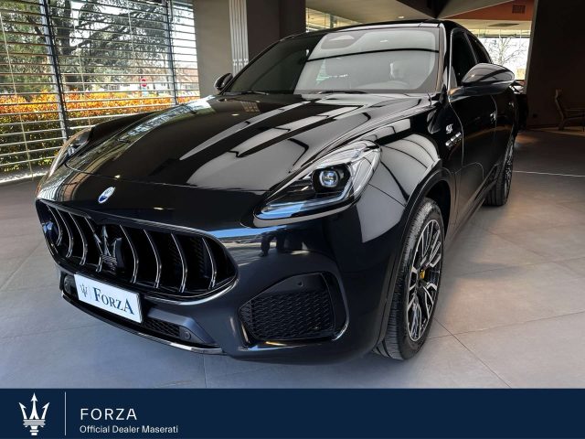 maserati grecale 2.0 mhev gt 250cv auto, sport pack, pinze gialle usata