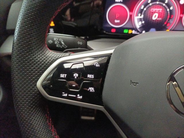 VOLKSWAGEN GOLF 2.0 TSI DSG GTI - foto 9
