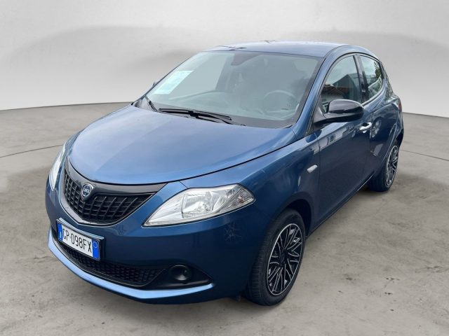 lancia ypsilon 1.0 firefly 70cv hybrid silver plus usata
