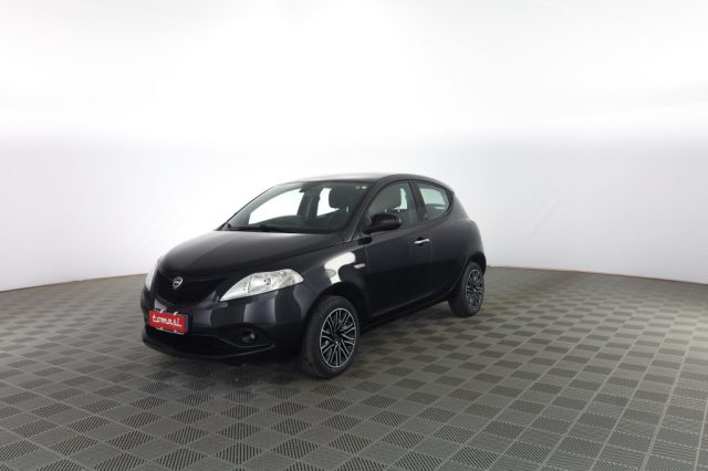 lancia ypsilon ypsilon 1.0 firefly 70 cv startstop hybrid gold usata