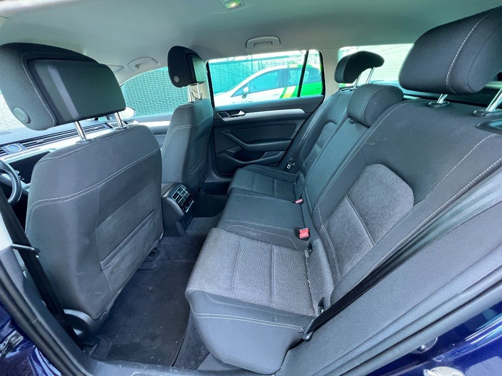 Immagine di VOLKSWAGEN Passat Variant 1.6 TDI Business BlueMotion Technology del 03/2018 km 92853