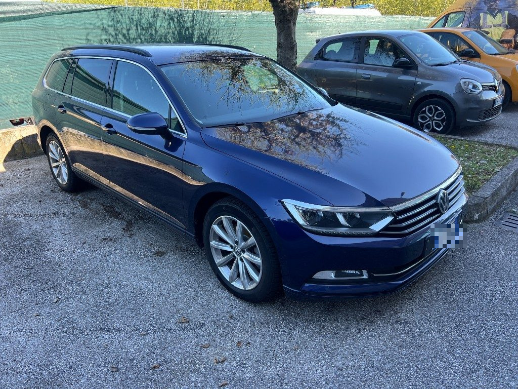 Immagine di VOLKSWAGEN Passat Variant 1.6 TDI Business BlueMotion Technology del 03/2018 km 92853