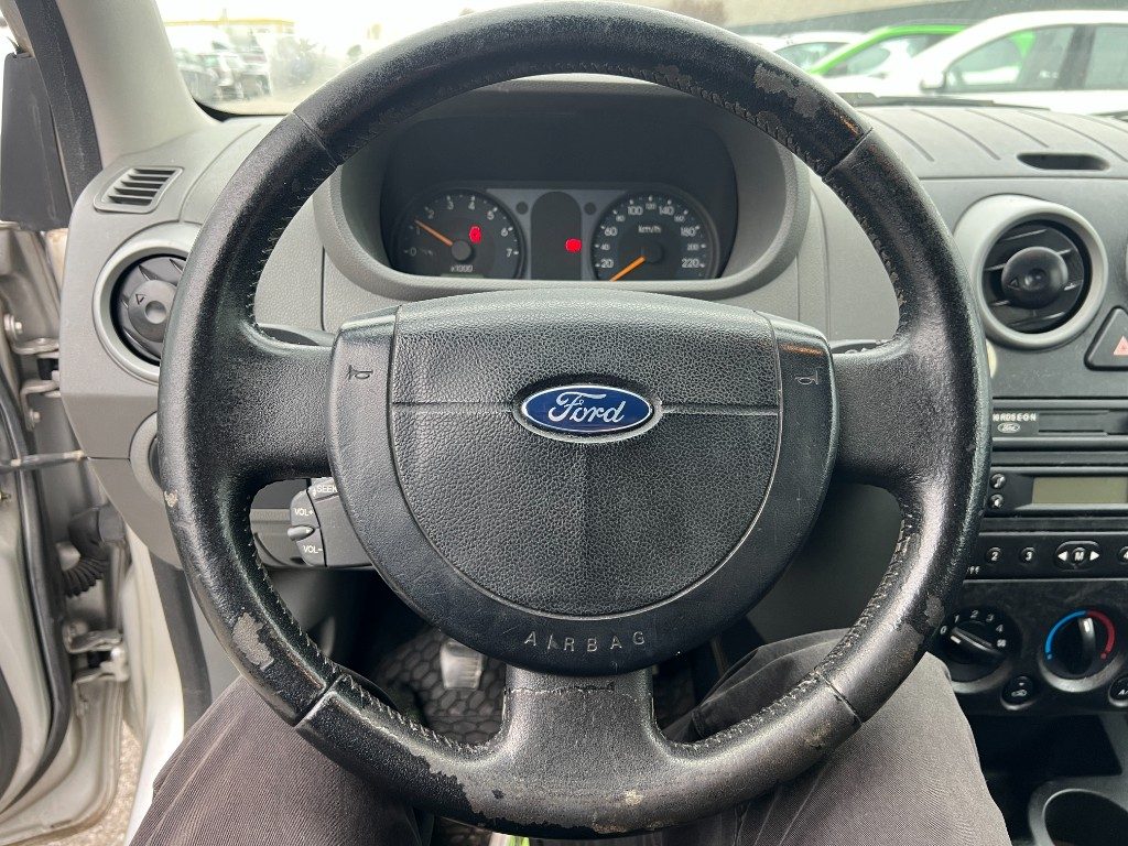 Immagine di FORD Fusion 1.4 16V 5p. del 05/2003 km 180961