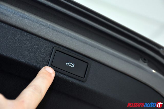 SKODA OCTAVIA WAGON 2.0 TDI 150 CV DSG STYLE + - foto 21