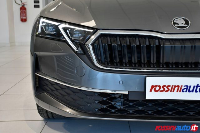 SKODA OCTAVIA WAGON 2.0 TDI 150 CV DSG STYLE + - foto 24