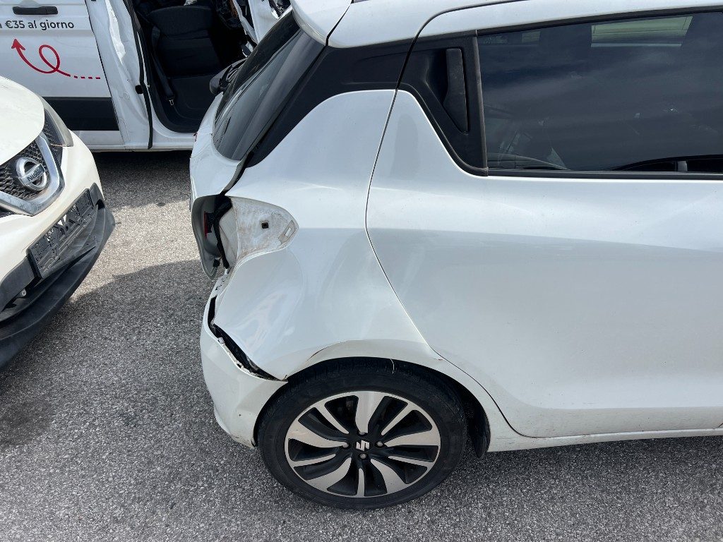 Immagine di SUZUKI Swift 1.2 Hybrid Top del 12/2018 km 128973