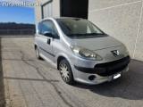 PEUGEOT 1007 1.4 HDi Happy 70cv