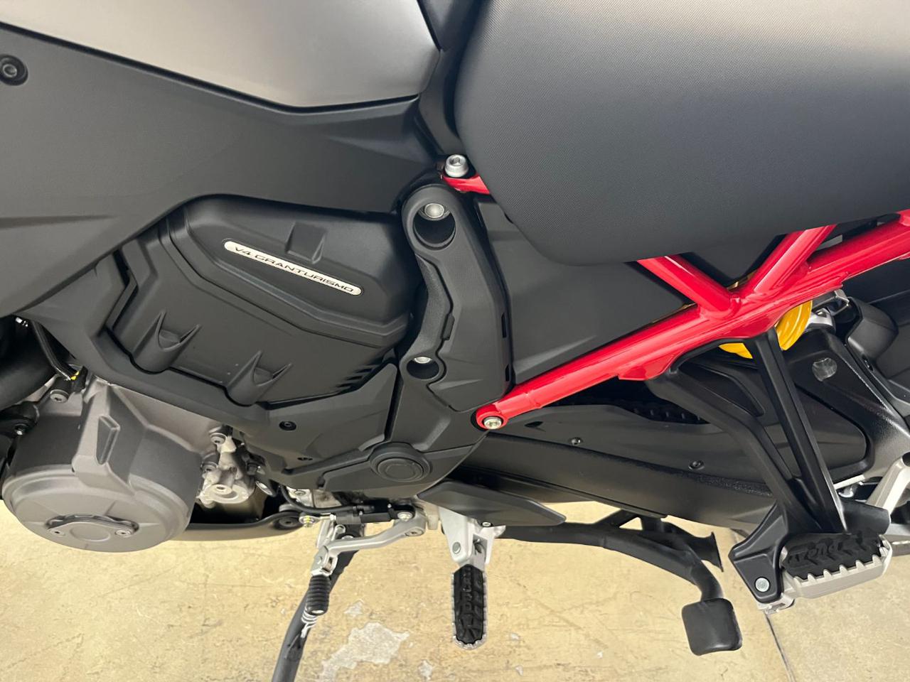 immagine usato DUCATI Multistrada V4 S V4 S GRAND TOUR SANDSTONE GR