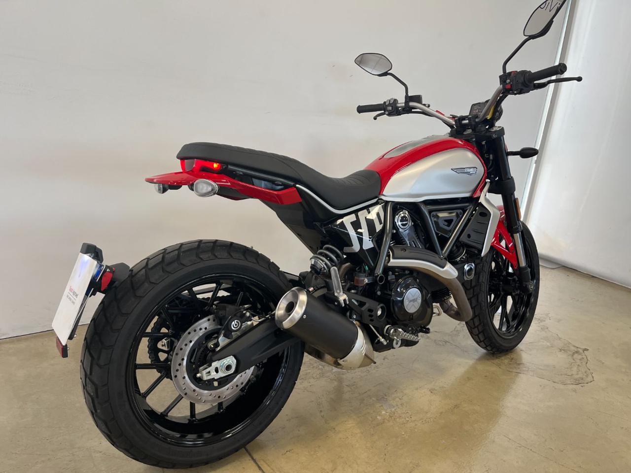 immagine usato DUCATI Scrambler 800 RED