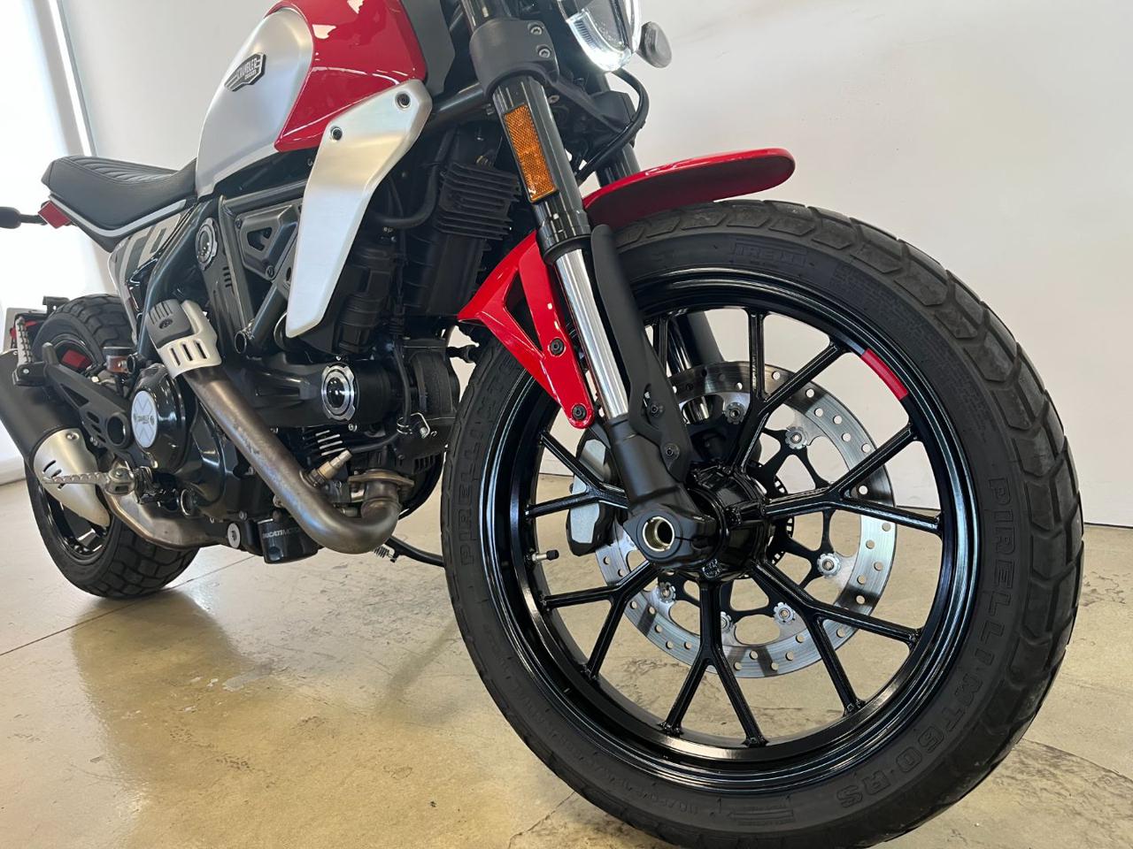 immagine usato DUCATI Scrambler 800 RED