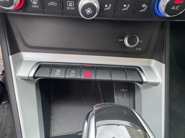 AUDI Q3 35 TDI S TRONIC BUSINESS ADVANCE - foto 30