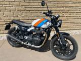 TRIUMPH Speed Twin 900