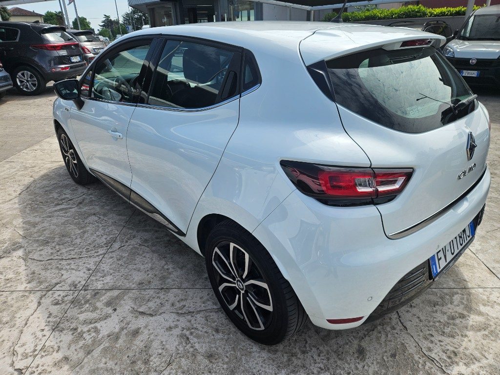 RENAULT Clio dCi 8V 90 CV 5 porte Moschino Intens - 5