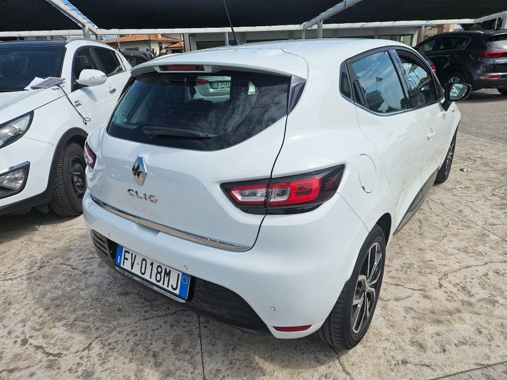 RENAULT Clio dCi 8V 90 CV 5 porte Moschino Intens - 7