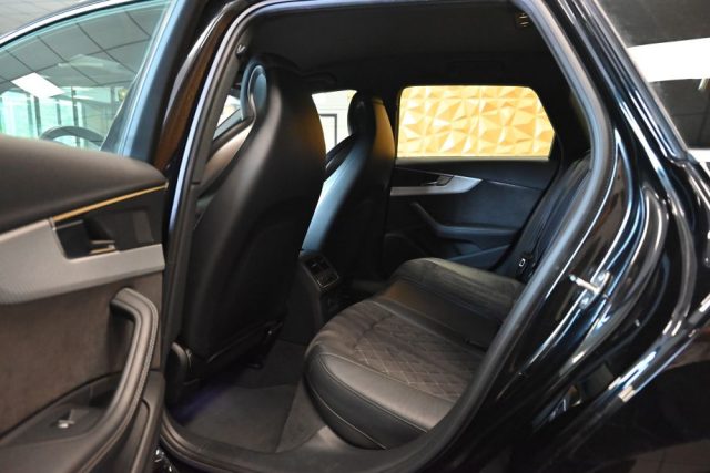 AUDI RS4 2.9 TFSI Q.TIPTR. DYNAMIC PLUS F - foto 25