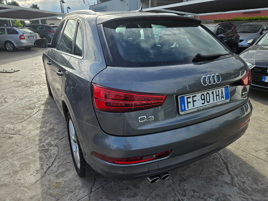 AUDI Q3 2.0 TDI 150 CV quattro Business - 6
