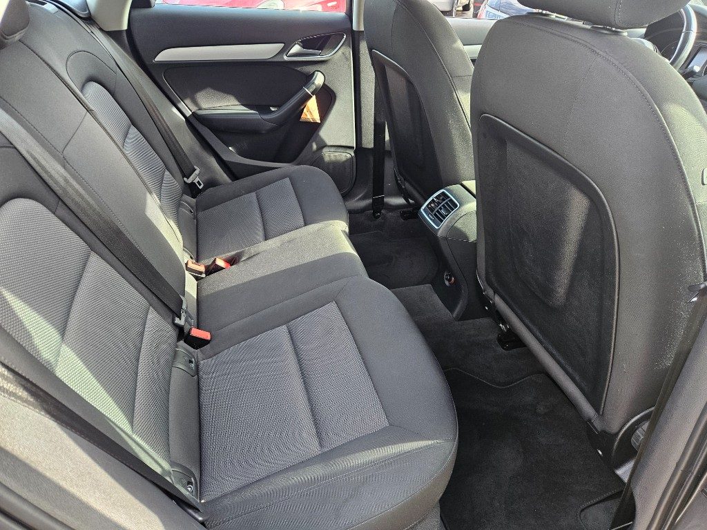 AUDI Q3 2.0 TDI 150 CV quattro Business - 13