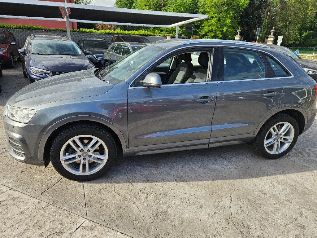 AUDI Q3 2.0 TDI 150 CV quattro Business - 19