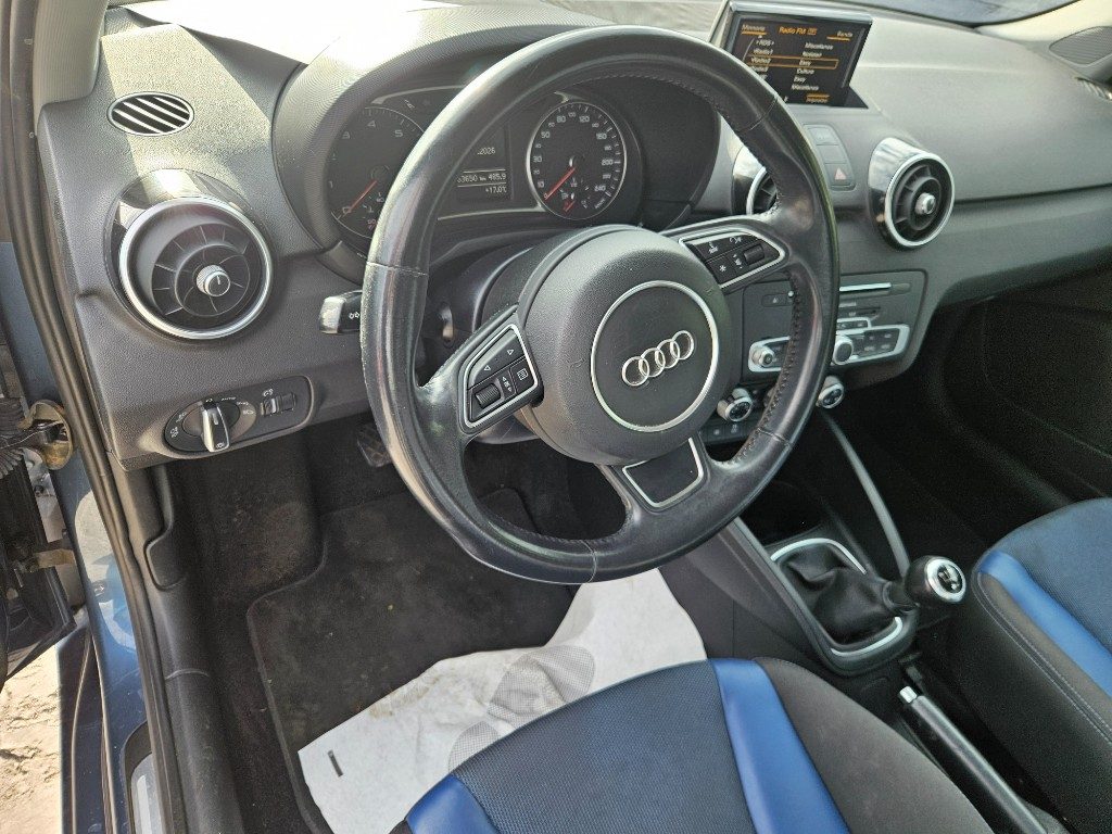 AUDI A1 1.0 82 CV TFSI Admired - 9