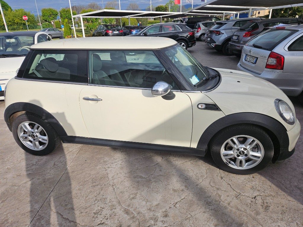 MINI One 1.6 16V One D - 4