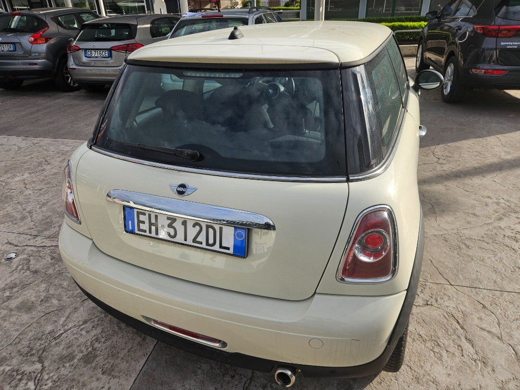 MINI One 1.6 16V One D - 6