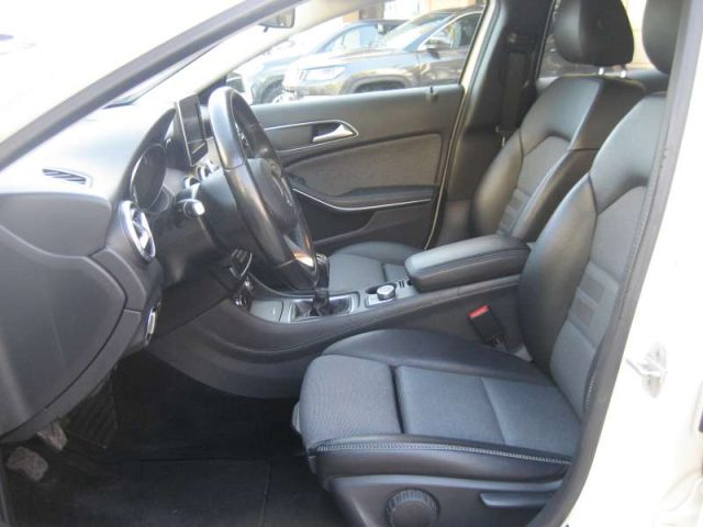 MERCEDES-BENZ GLA 200 D EXECUTIVE - foto 9