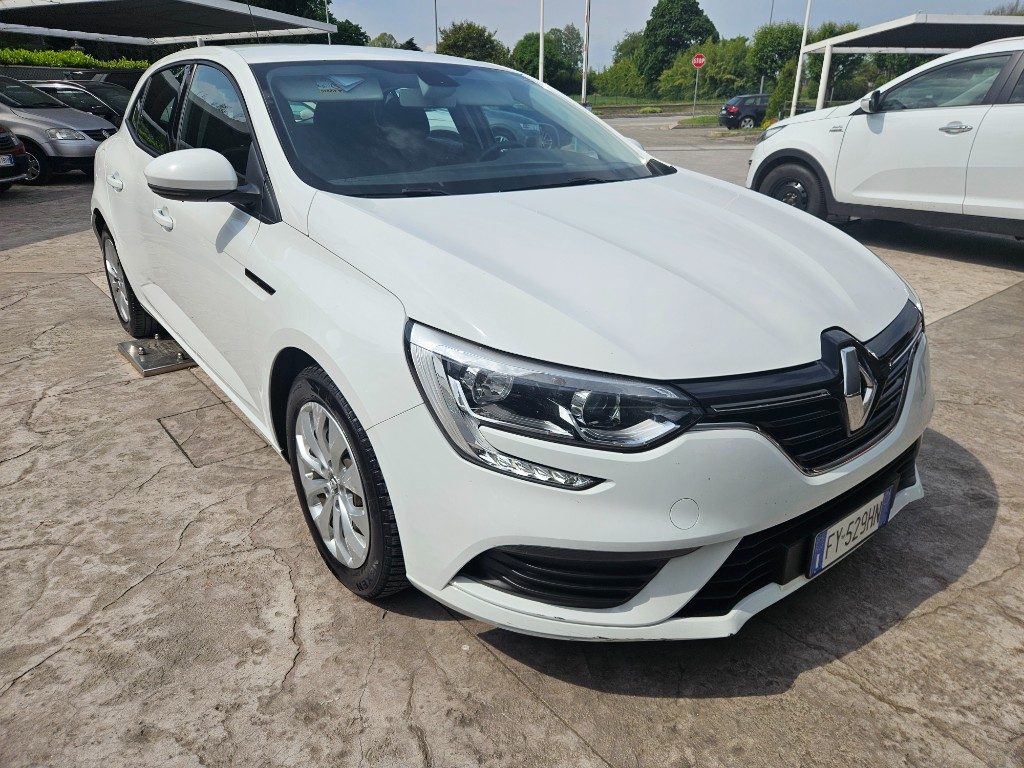 RENAULT Megane Mégane dCi 8V Energy Duel - 3