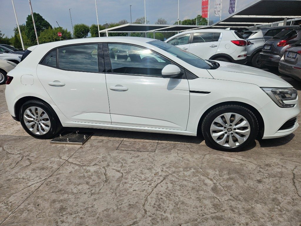 RENAULT Megane Mégane dCi 8V Energy Duel - 4