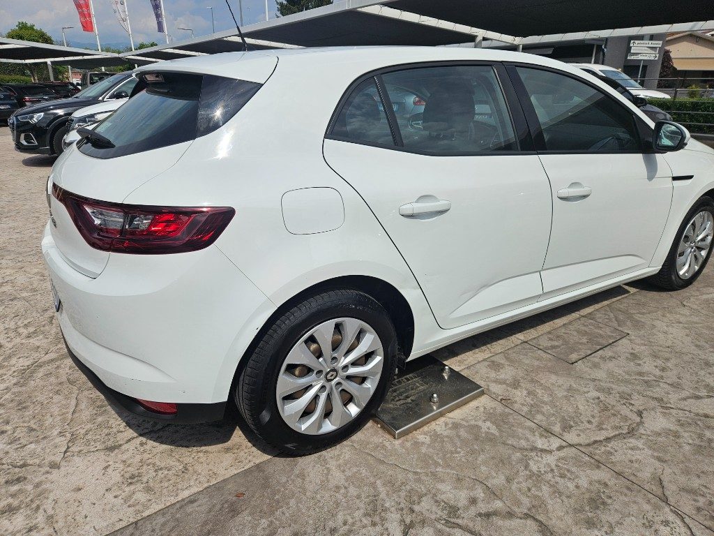 RENAULT Megane Mégane dCi 8V Energy Duel - 5
