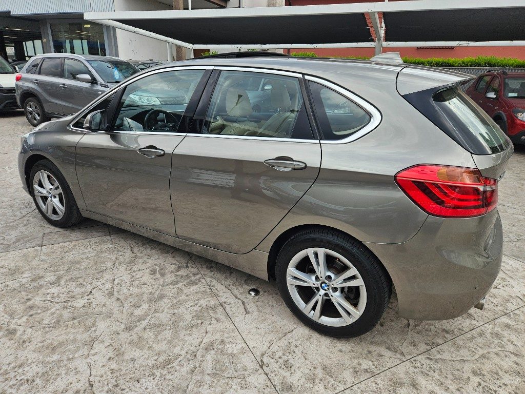 BMW 220 d xDrive Active Tourer Luxury aut. - 4