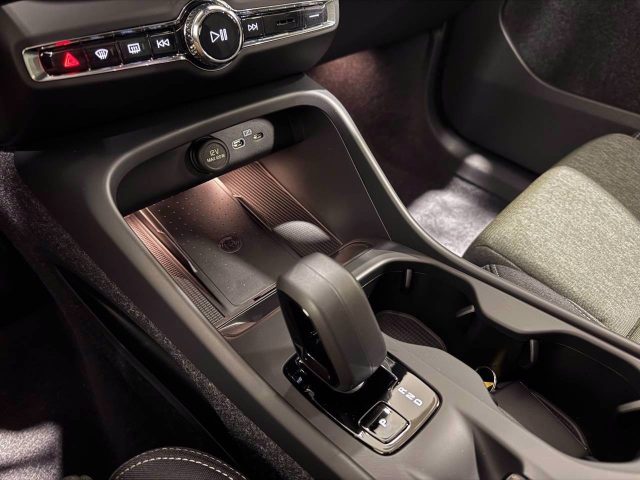 VOLVO XC40 B3 CORE AUTO - foto 10