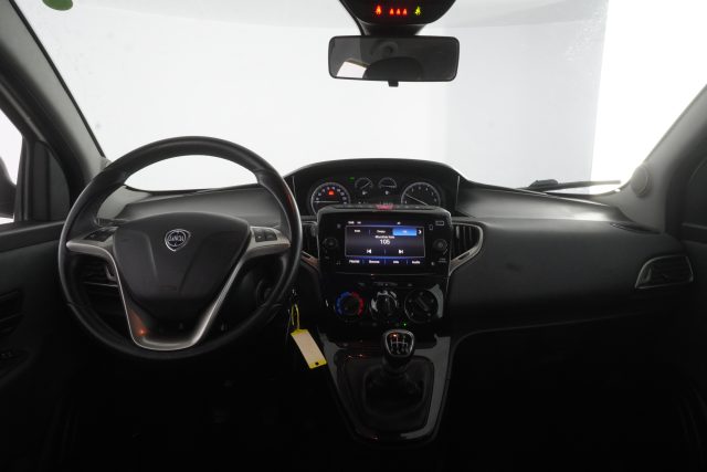 LANCIA Ypsilon usata 11