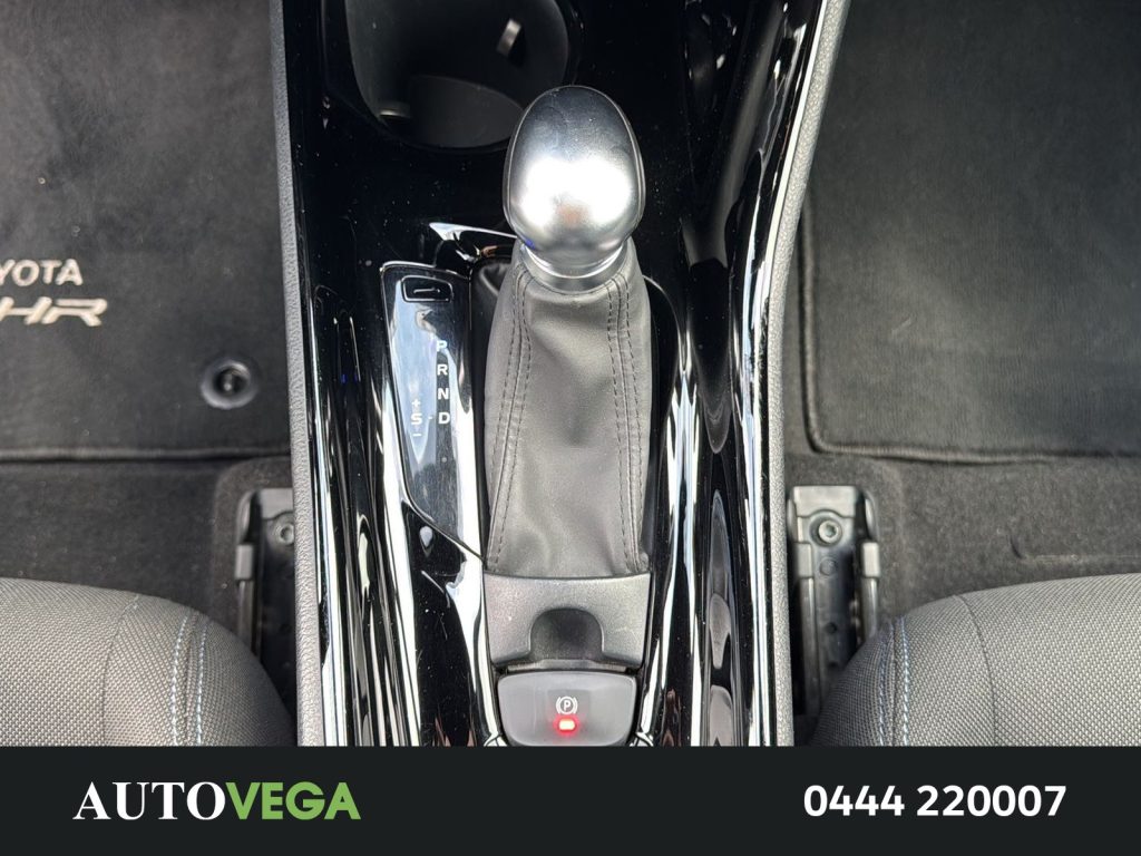 immagine usato TOYOTA C-HR 2.0h comfort e-cvt