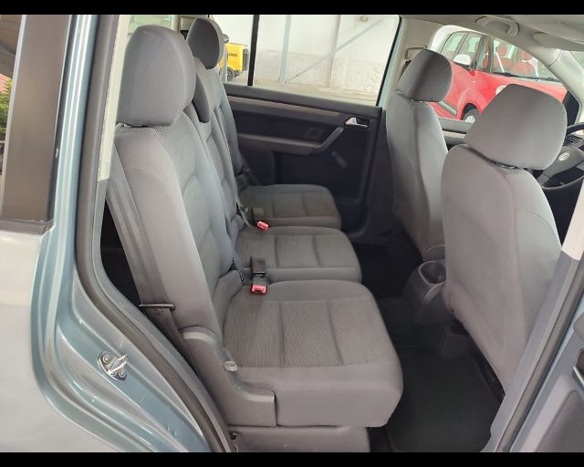 VOLKSWAGEN TOURAN 2.0 TRENDLINE ECOFUEL - foto 11