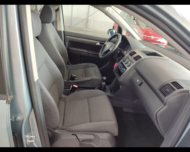 VOLKSWAGEN TOURAN 2.0 TRENDLINE ECOFUEL - foto 14