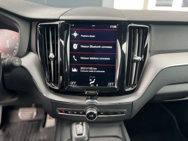 VOLVO XC60 D4 GEARTR. R-DESIGN - foto 16
