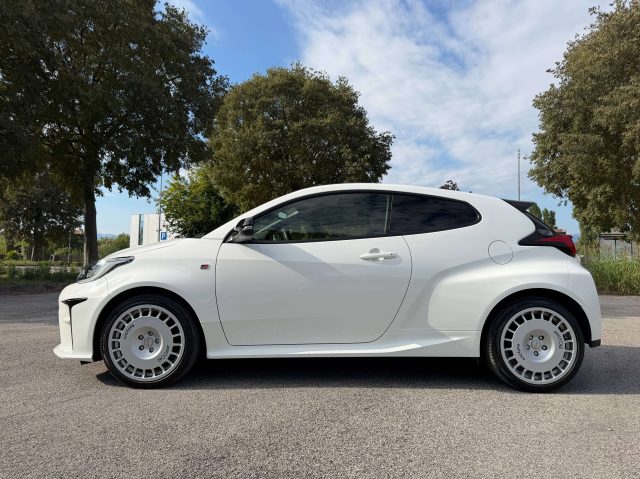 TOYOTA YARIS GR YARIS 1.6T CIRCUIT WRC AUTO S - foto 3