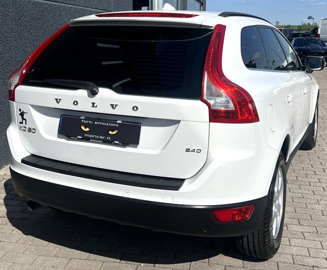 VOLVO XC60 2.4 D 175 CV FWD DRIVE MOMENTUM - foto 11