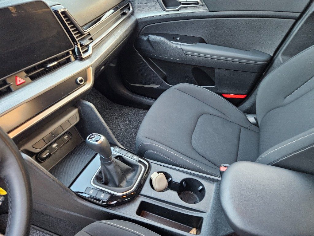 KIA Sportage 1.6 TGDi HYBRID - 6