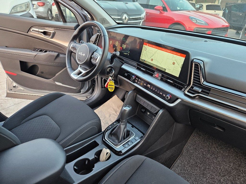 KIA Sportage 1.6 TGDi HYBRID - 14