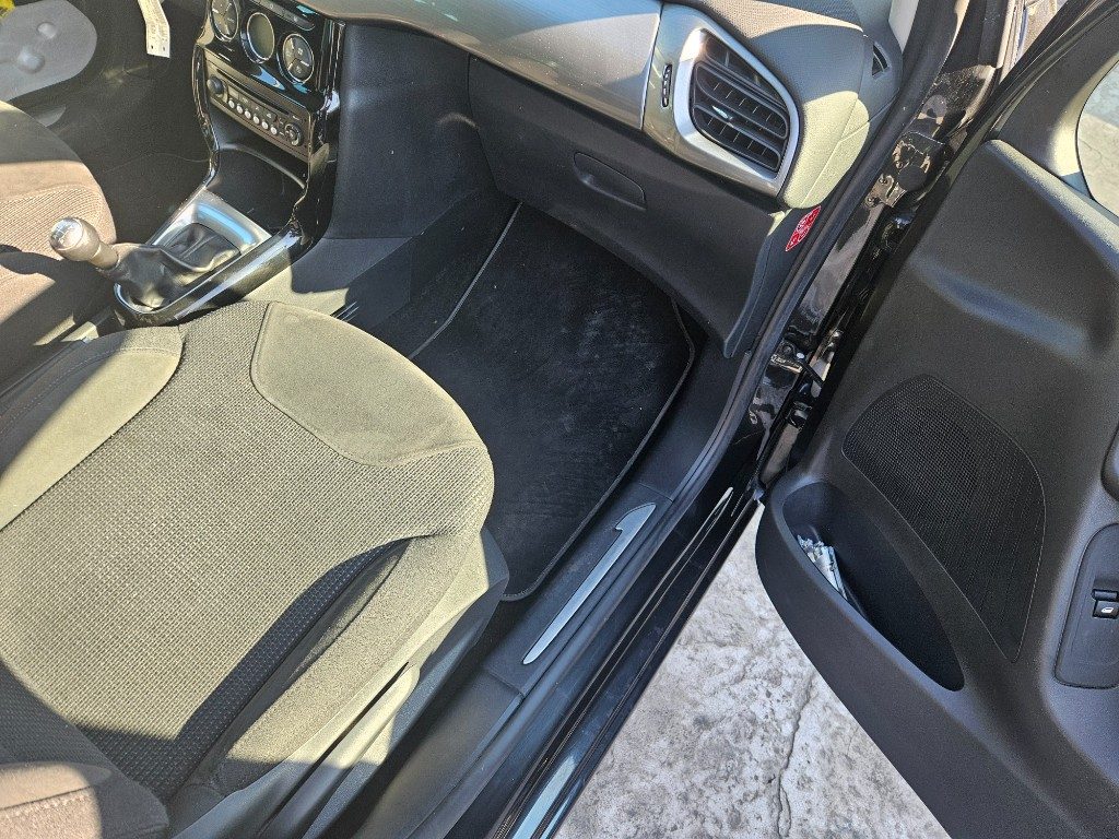 CITROEN C3 1.4 Exclusive - 6