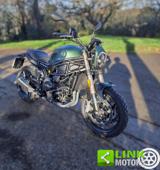 BENELLI Leoncino 800 .
