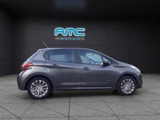 PEUGEOT 208 usata, con Boardcomputer