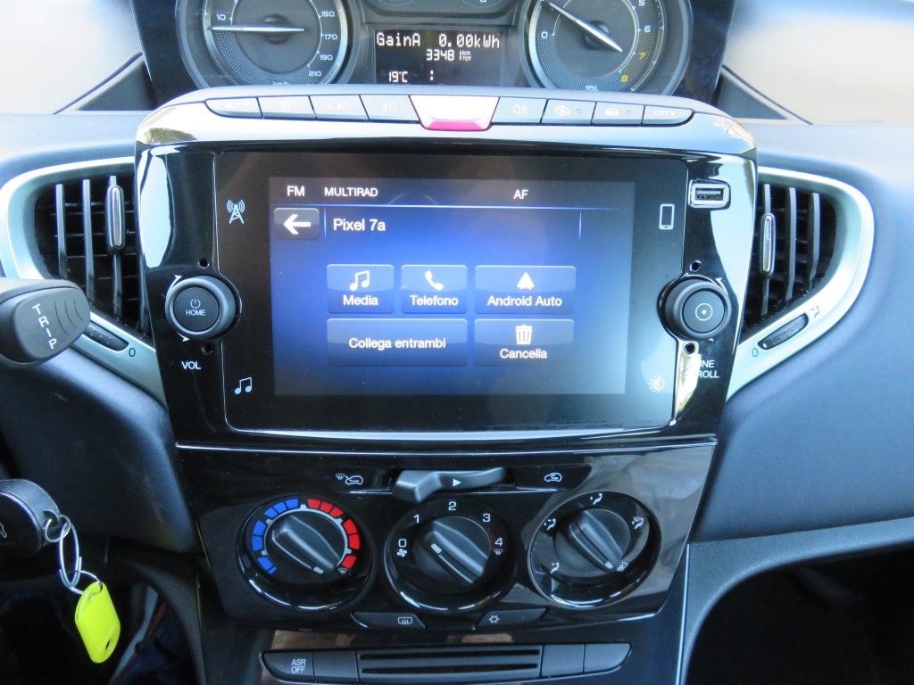 LANCIA Ypsilon