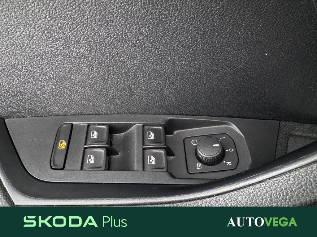 immagine usato SKODA Karoq 1.0 tsi executive 110cv