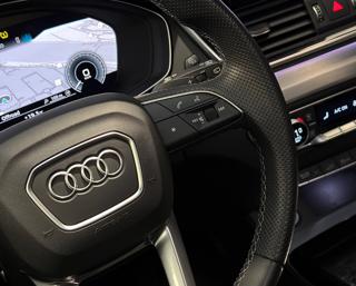 AUDI Q5 usata, con Sensori di parcheggio anteriori