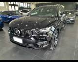 VOLVO XC40 B4 AWD Geartronic Momentum Pro