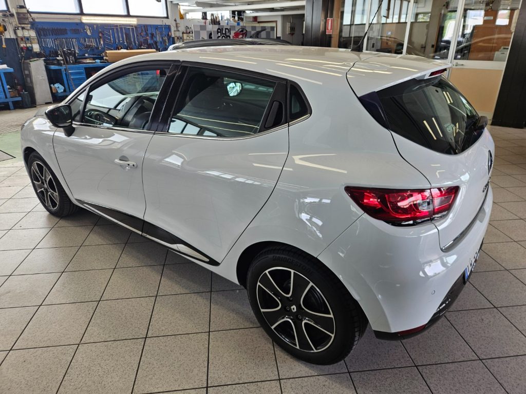 RENAULT Clio dCi 8V 75CV Start&Stop Energy Duel - 4