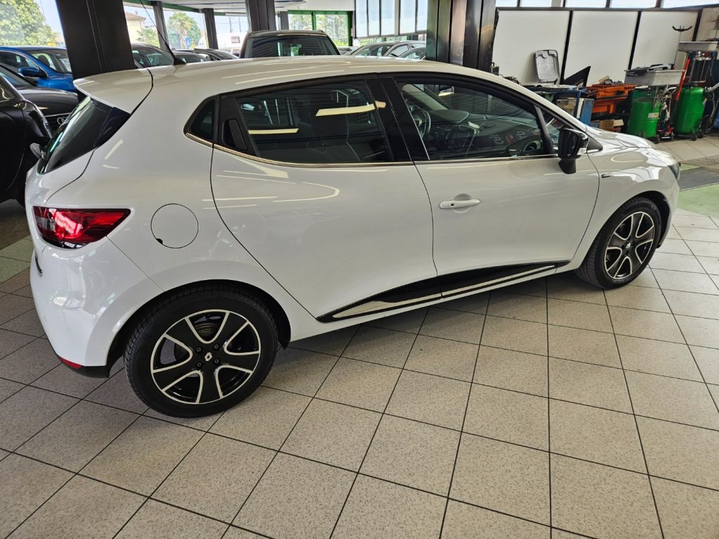 RENAULT Clio dCi 8V 75CV Start&Stop Energy Duel - 7